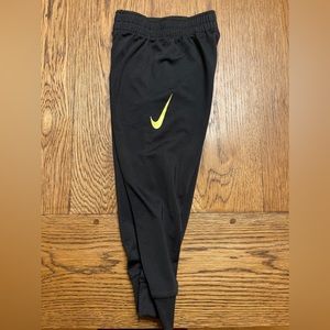 Nike 4T Joggers